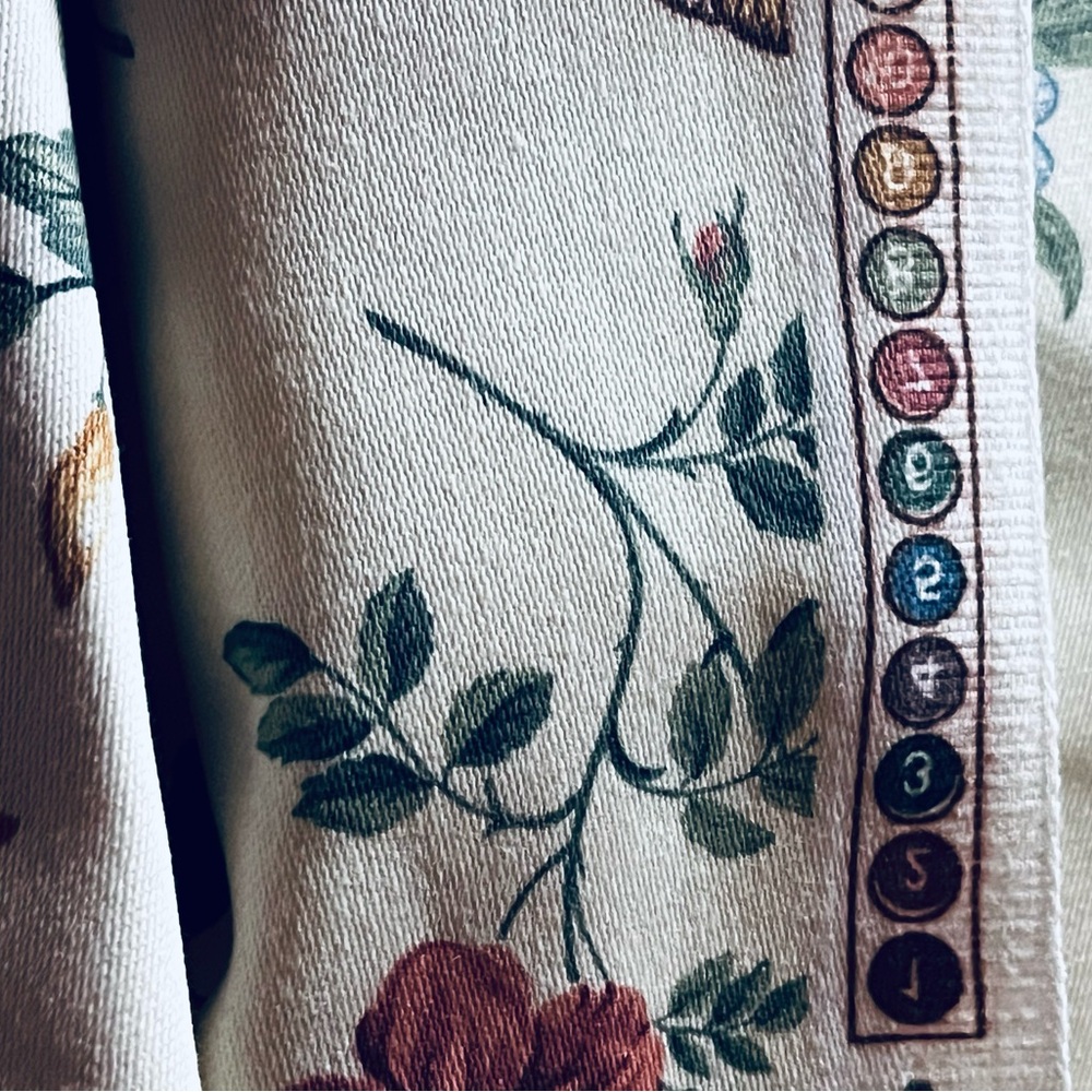 Blair Garden Colonial Williamsburg Foundation Upholstery Weight Fabric - 2 Yds - Picture 8 of 10